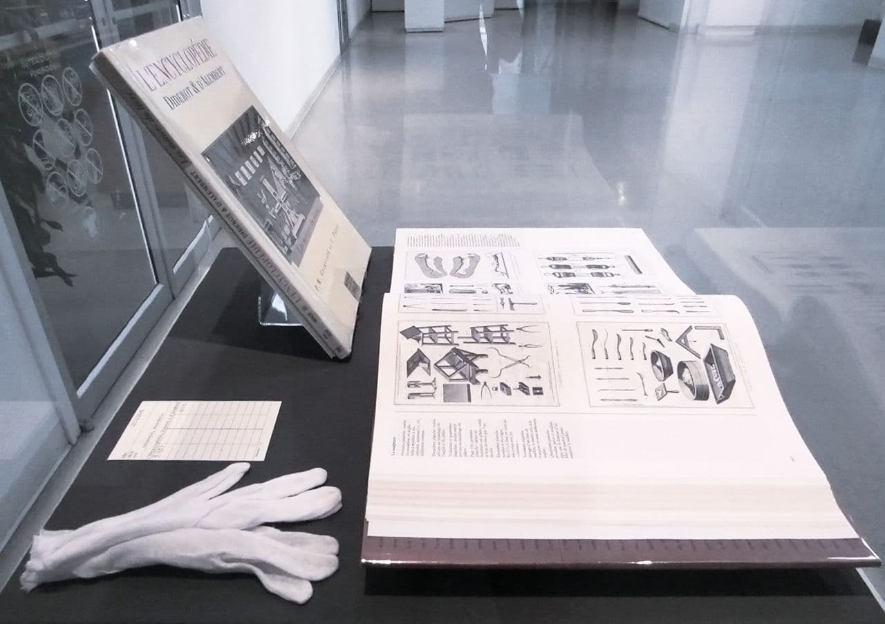 Image from the project "Une Collection" by Chloe Desjardins